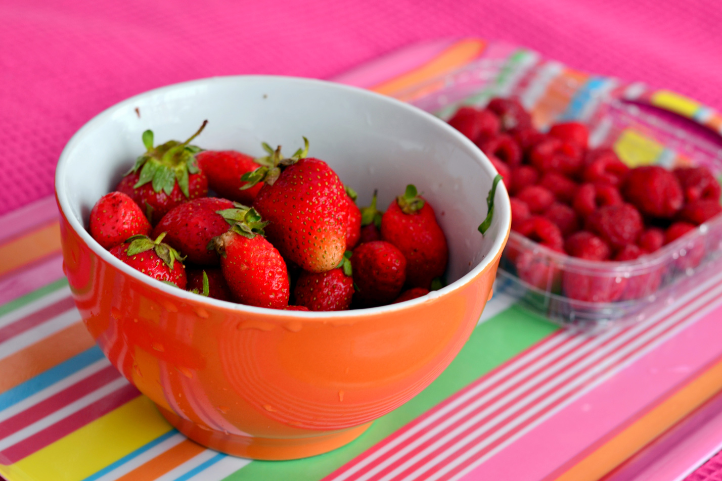 strawberries cheesecake