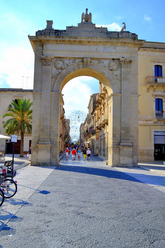 Noto-Sicilia-travel